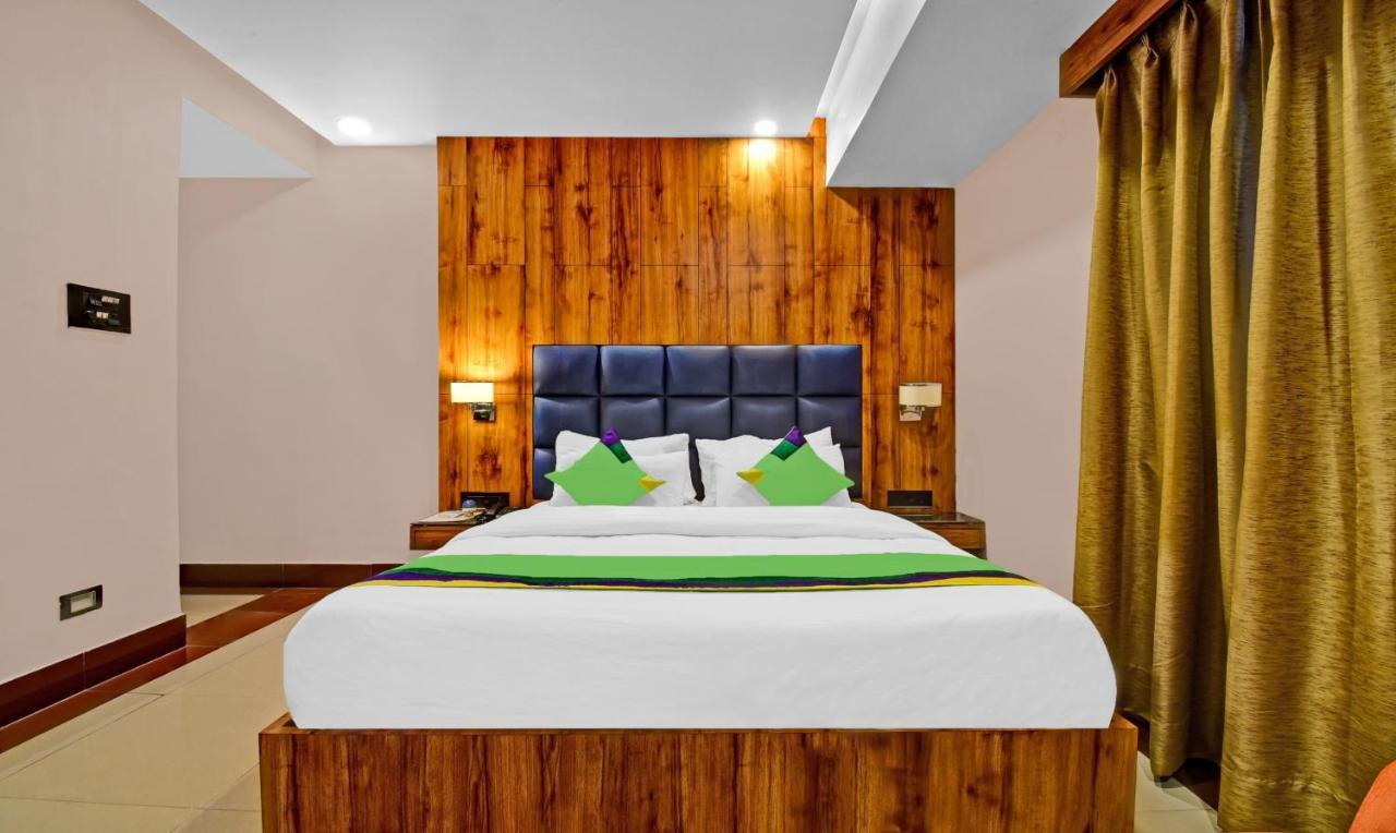 Treebo The Pearl Bliss Hotel 3*